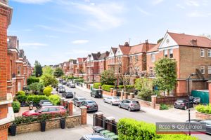 Canfield Gardens South Hampstead